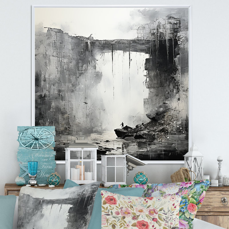 Adventourous Waterfall Caves sur impression sur toile, Encadrement doré, H 36 po x l 36 po