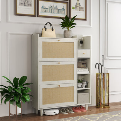 Armoire à chaussures 36,6 po Lirago - 3 tiroirs en rotin et 3 tablettes pour chaussures 18 paires