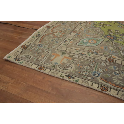 Tapis traditionnel vert fabriqué à la main 6 x 9 avec des détails exquis