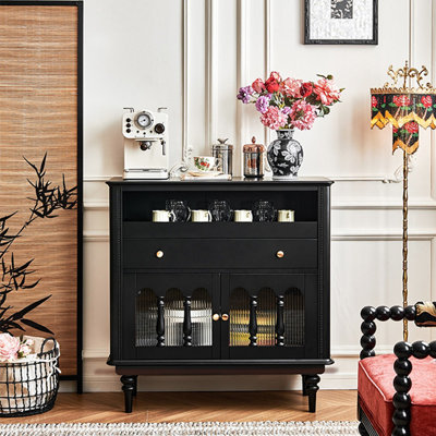 Vitrine murale noire de style antique