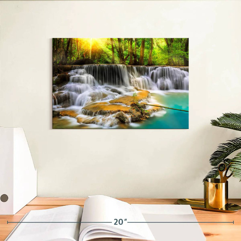 Kerrick Erawan Falls, H 8 po x l 12 po