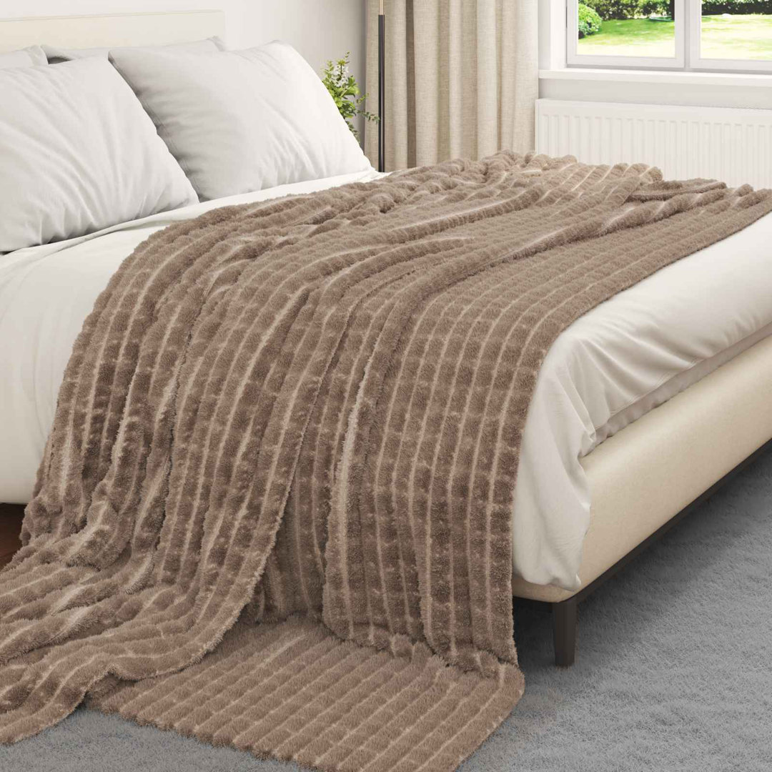 5.2-31 Throw Blanket