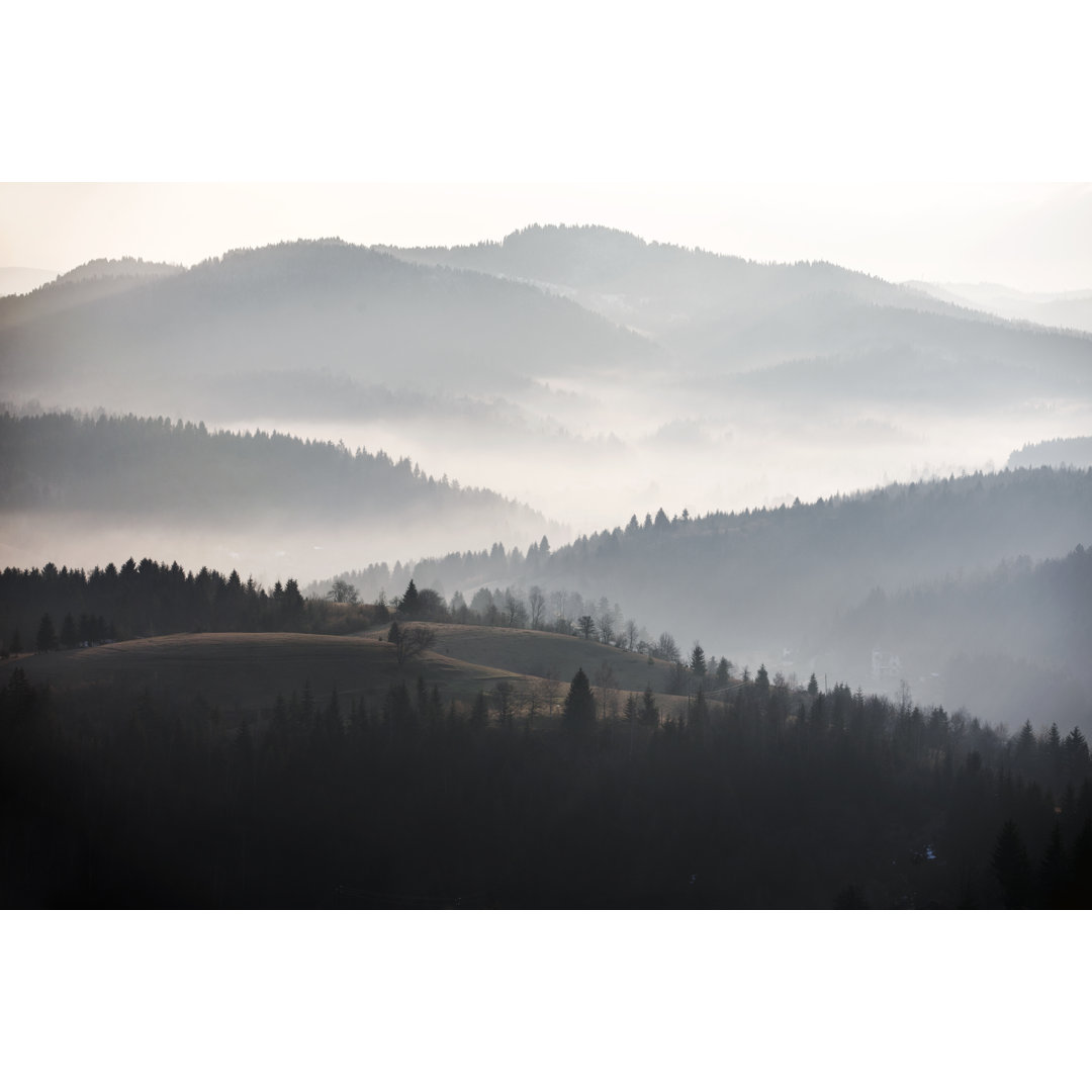 Nebel über den Bergen von Zoranm - Kunstdrucke auf Leinwand