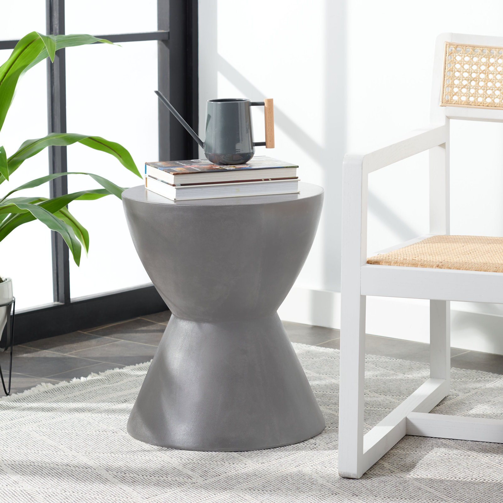 Daima End Table, Dark Gray