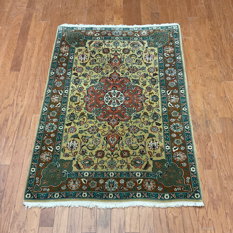 Tapis en laine fabriqué à la main Tabriz