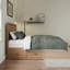 Structure de lit avec rangement moderne en bois avec 6 tiroirs, lit plateforme avec support en lattes de bois-947676237