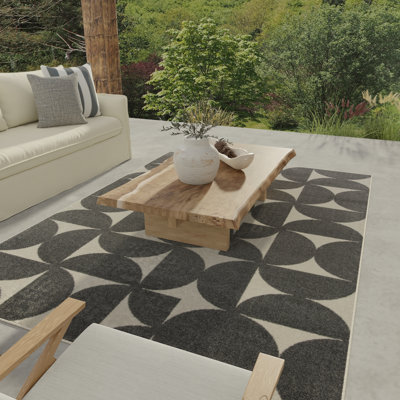 Betrice Geometric Rug