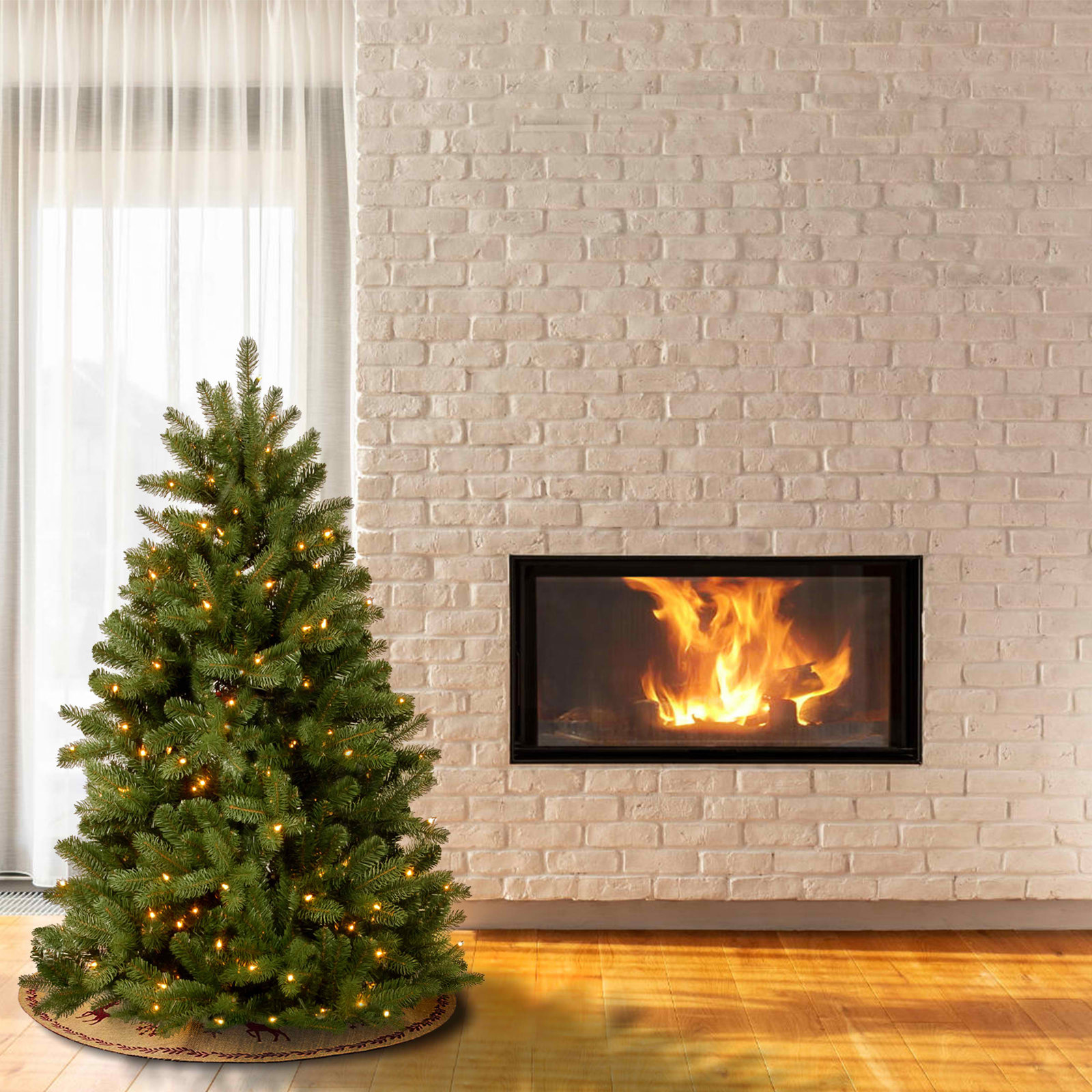 Frosted 7.5' Pre-Lit Spruce Christmas Tree, 7.5'
