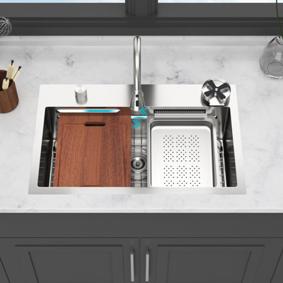 Évier de cuisine de 31,5 po, acier inoxydable T304 de calibre 16, conception en cascade, 3 modes de débit, robinet rétractable, rince-gobelets, rebord à deux niveaux, guide de l'eau en X, revêtement avec évier de 31,5 x 21 9,4 po