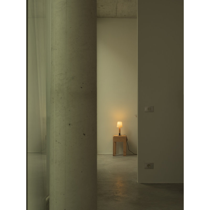 Basica Minima Table , Bronze, Beige
