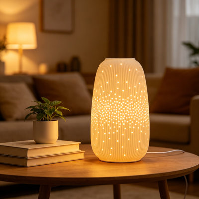 Lampe de table en céramique en forme de vase avec ampoule 2700K et 3 fleurs artificielles, artisanat ajouré à la main, douille E12 avec interrupteur en ligne, éclairage ambiant pour la chambre du salon, petit design étoilé de 9,3 pouces