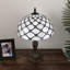 Lampe de table Varga Tiffany avec grains de cristal en verre coloré blanc et ampoule DEL incluse l 12 po x P 12 po x H 19 po