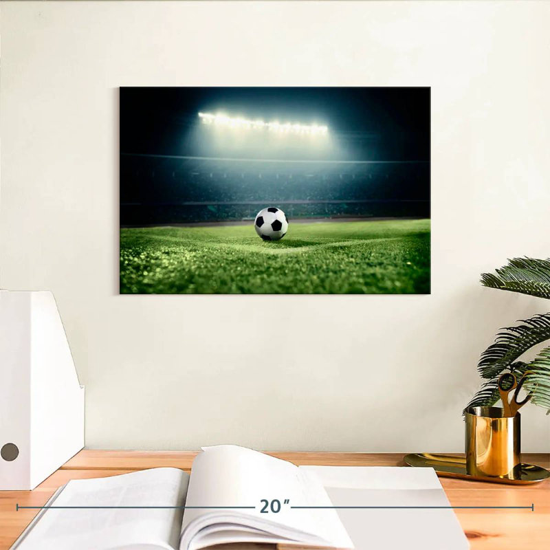Ballon de soccer Sireci sous les projecteurs, H 8 po x l 12 po