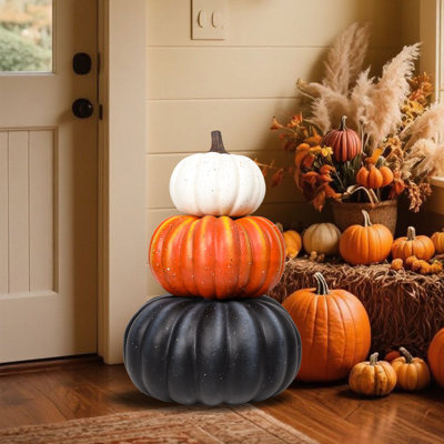 Statue de citrouille à trois niveaux, 56 cm, en mousse noire, orange et blanche, idéale pour la décoration d'automne et de récolte. Ornement extérieur imperméable pour l'Action de grâce, parfait pour une maison de campagne ou une décoration de Noël automnale.