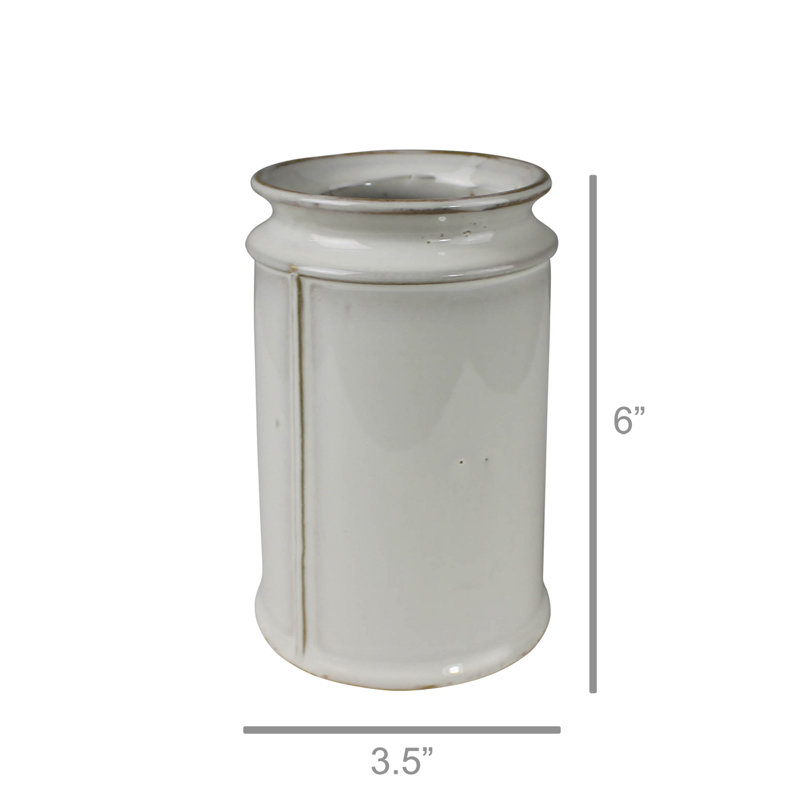 Vase en céramique d'Yvette, H 6 po x l 3,5 po x P 3,5 po