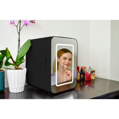 Frigidaire 15 Can/10 Liter Beauty Lighted Mirror Mini Personal Fridge Cooler, Black