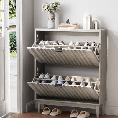 Rangement pour chaussures gris pour le salon, design artistique et décontracté, panneau de particules de haute qualité, style d'organisation à cannelures à assemblage rapide,