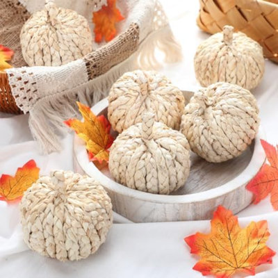6 pièces d'automne décor de citrouille en rotin tressé éponge de maïs 4 pouces citrouilles tressées décorées de mousse décorative faite à la main centre de table d'automne pour l'Action de grâce Halloween
