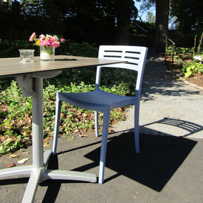Chaise de salle à manger d'extérieur empilable