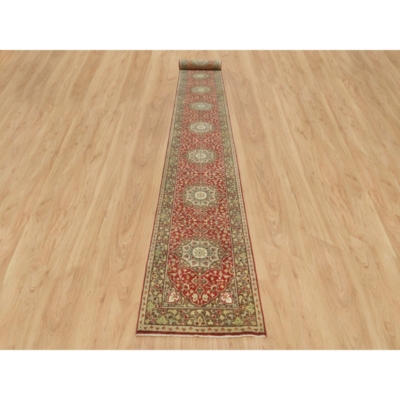 Tapis unique 2 pi 7 po x 22 pi Sarina