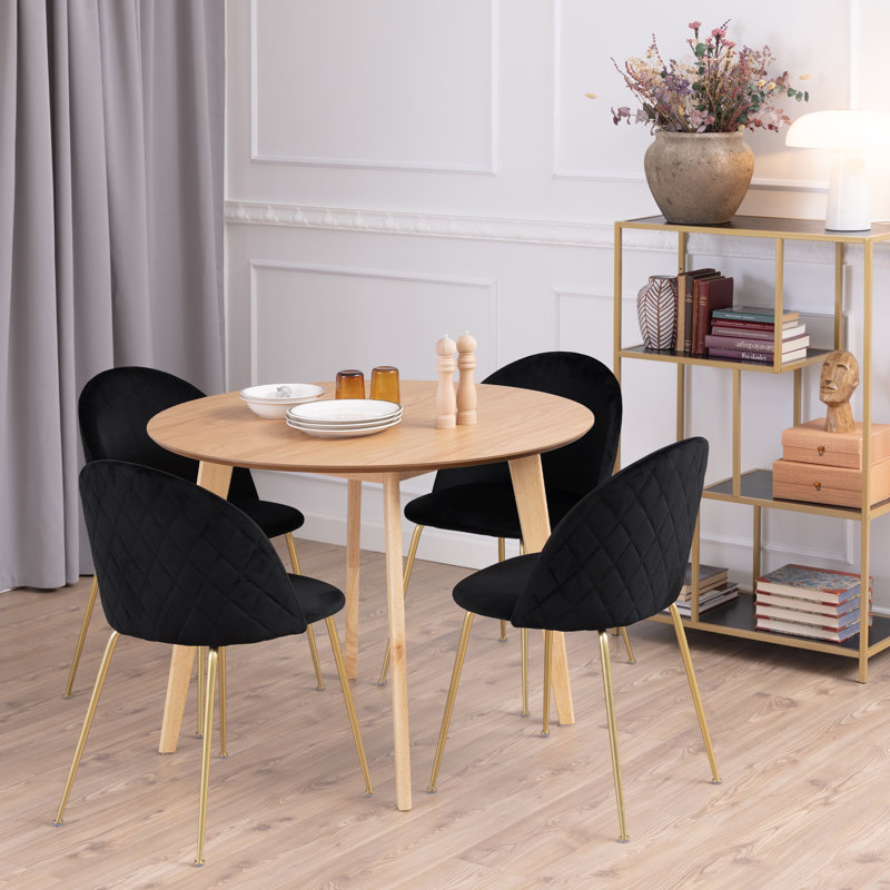 Fenja Round Dining Table, 76 H x 105 L x 105 W cm, Oak