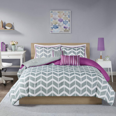 Nadia Comforter Set