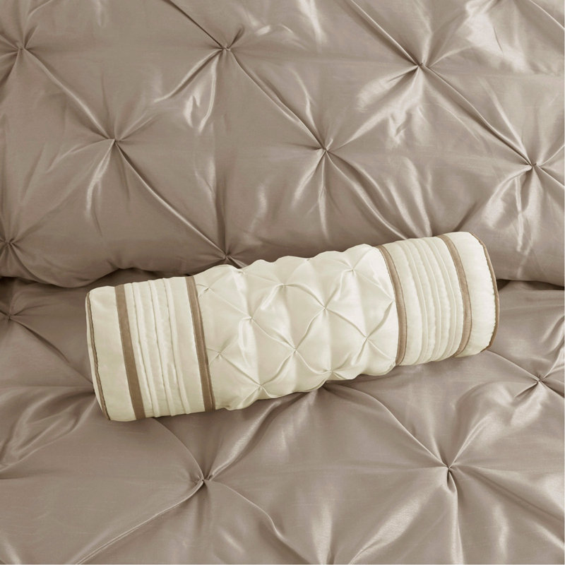 Ensemble d'édredon touffeté 7 pièces très grand taupe, Édredon de très grande taille et 6 pièces suppl, Chevron taupe