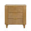 Table de chevet à 3 tiroirs Mid-Century cannelée, table de chevet avec profil incurvé et larges poignées lustrées dorées, table de bout pour le salon, la chambre à coucher, assemblage facile, naturel