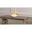 Table basse de style traditionnel avec pieds à volutes incurvés et finition sculptée en chêne vieilli pour des espaces de vie élégants