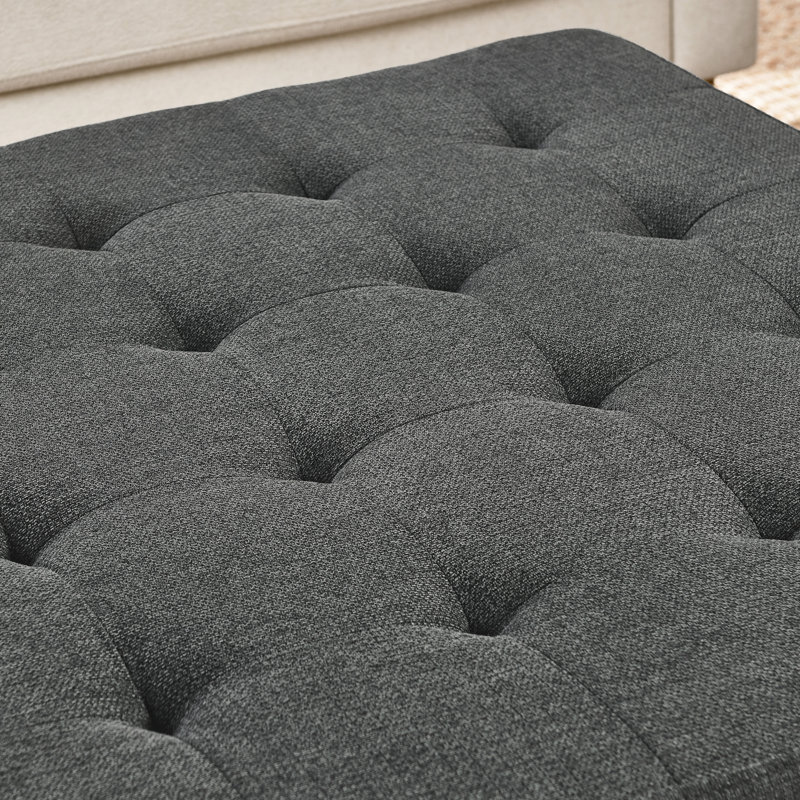 Table basse rembourrée carrée 34,25 po avec tablette et cadre en bois de hêtre, Gris foncé