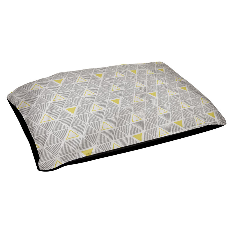 Coussin d’extérieur pour chien à main triangles Chen, Moyen (l 40 po x P 6,5 po x H 30 po), Jaune / gris clair