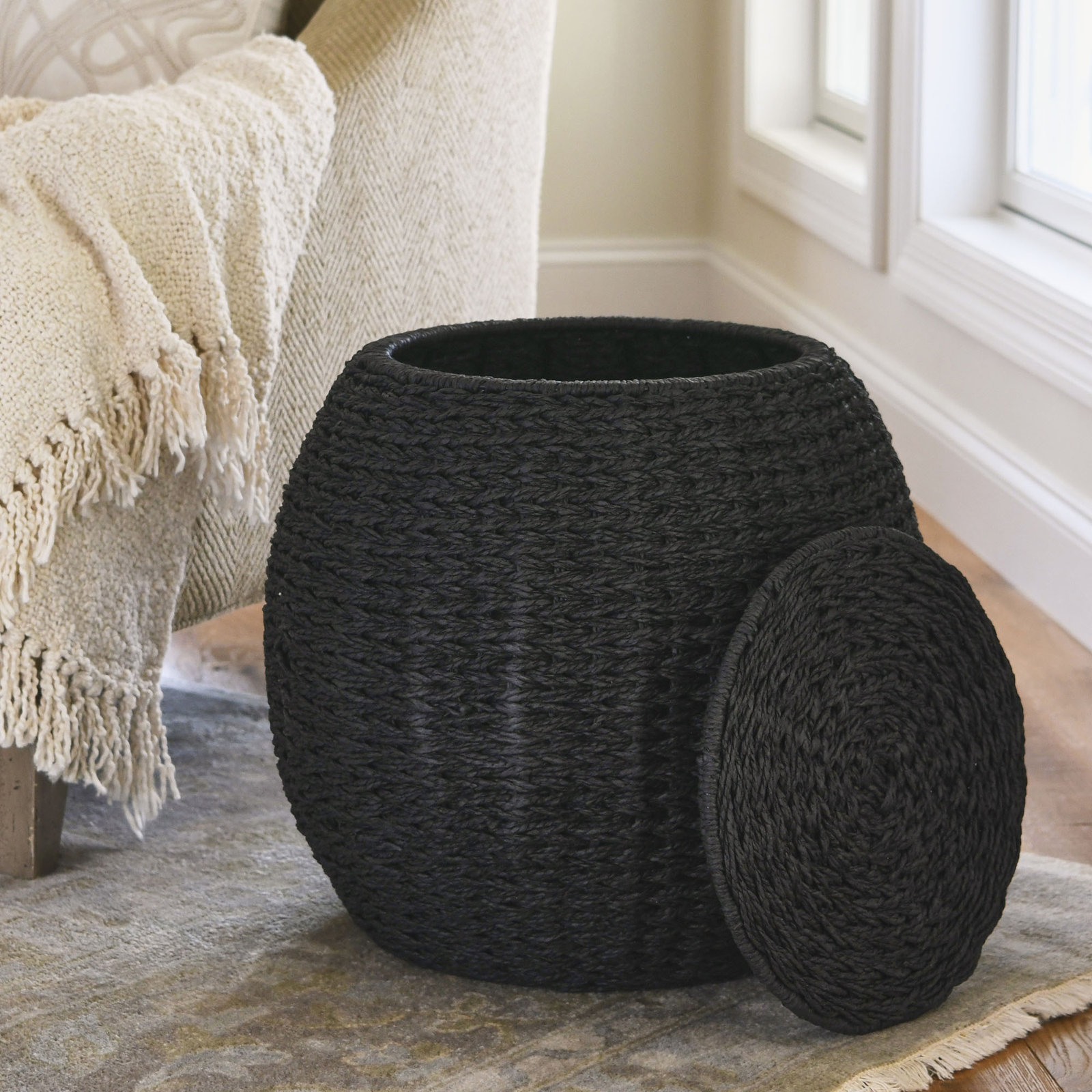 Baudette End Table, Black