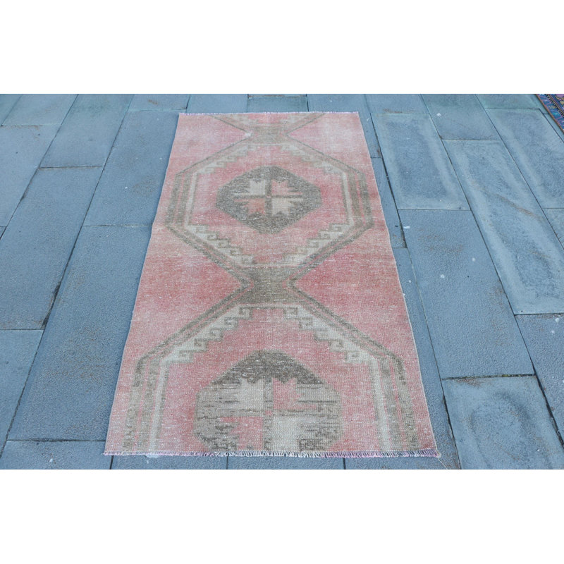 Tapis turc rose antique antique: tapis de luxe en laine rétro pour les salons élégants