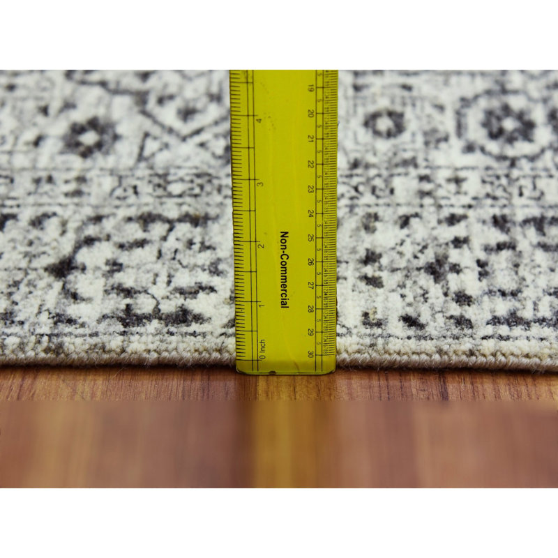 Tapis de couloir blanc en laine nouée à la main 2 pi 8 po x 10 pi F0D1256B53DA41B7BCBEE7E69452548D