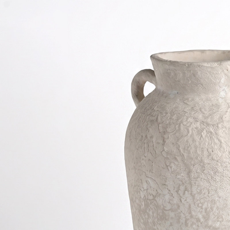 Vase en terre cuite Patrie noir naturel H 16,3 po et diamètre 8,5 po, Blanc