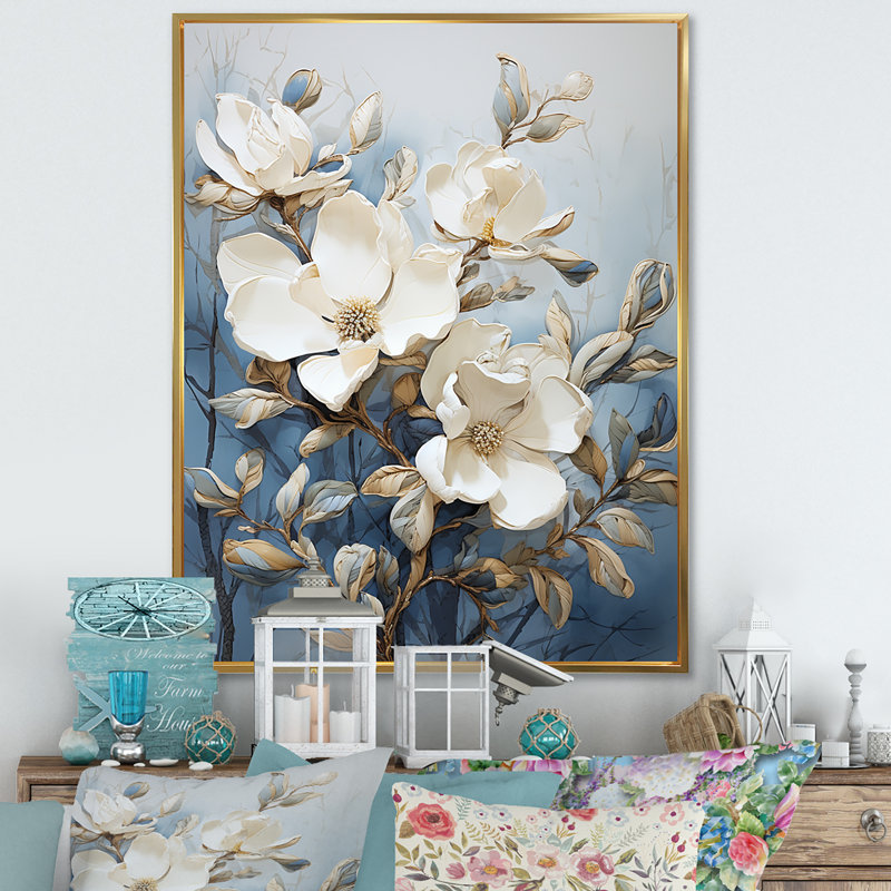 Art mural bleu et blanc peint Magnolias, Cadre flottant doré, H 32 po x l 24 po x P 1 po
