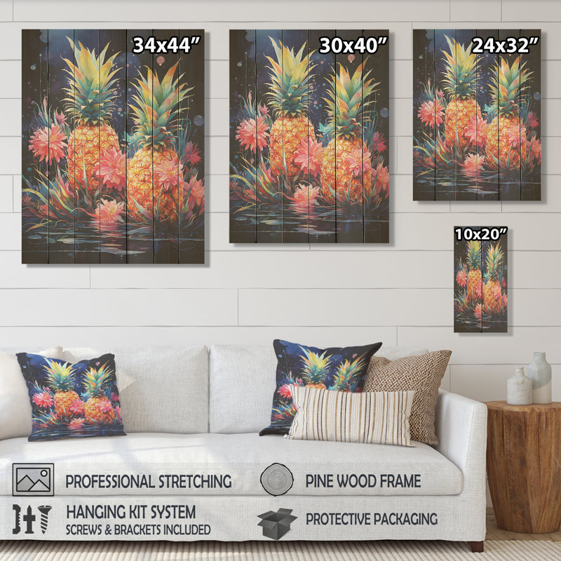 Ananas cosmique vert et jaune IV - Ananas sur bois, H 20 po x l 10 po