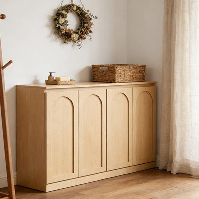 Armoire de rangement d'entrée de style médiéval