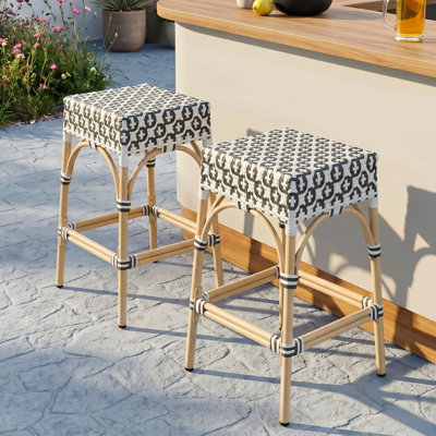 25'' H Wicker Patio Bar Stool