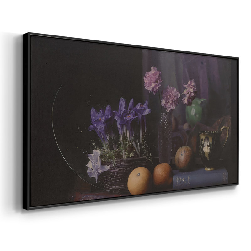Moody Still Life V - Toile tendue avec châssis encadré, prête à être accrochée, Noir, H 21 po x l 41 po