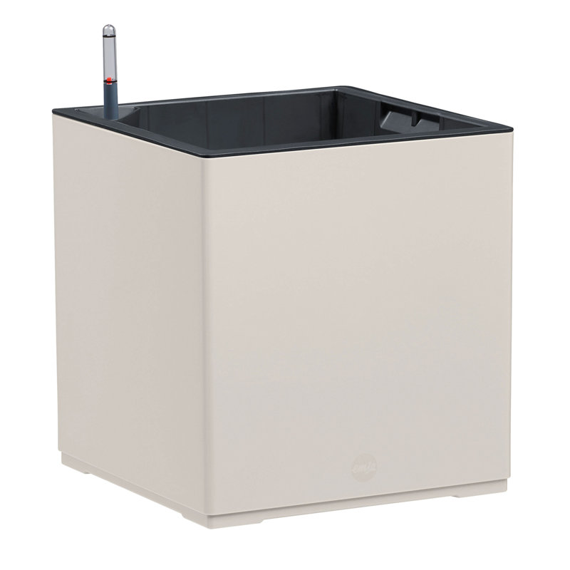 Planter, in Grey