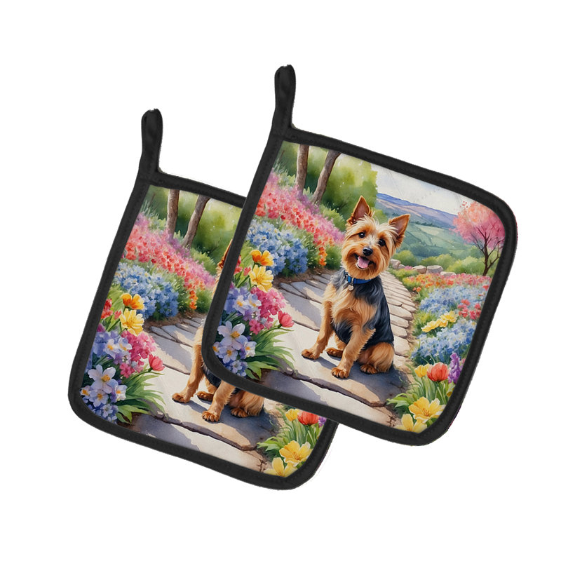 Caroline's Treasures Floral Polyester Potholder Set