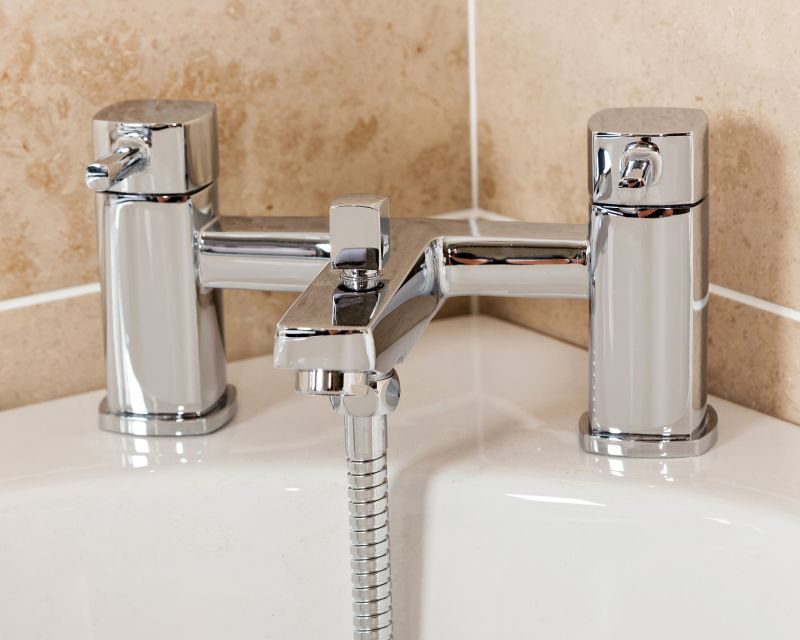 Regent 1700mm x 850mm Soaking Acrylic Bathtub, Right