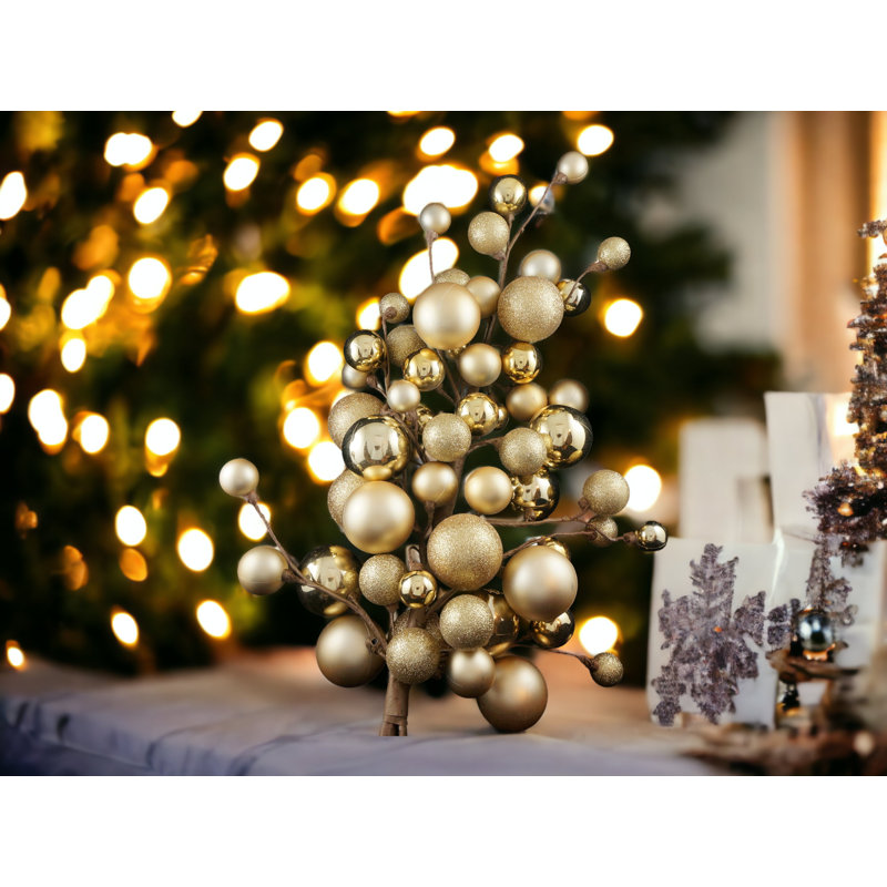 The Holiday Aisle® sans motif