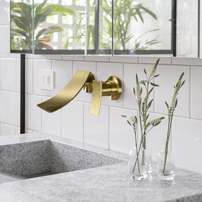Wall Mounted Single-handle Bathroom Faucet with Drain Assembly