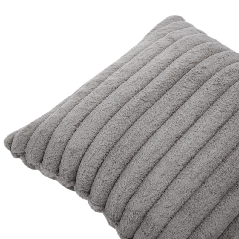 Housses de coussin décoratif décoratives en fausse fourrure de lapin gris clair avec insertions, Gris clair