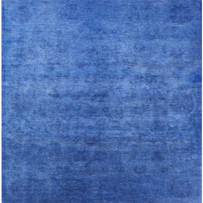 Tapis bleu Iqbaal
