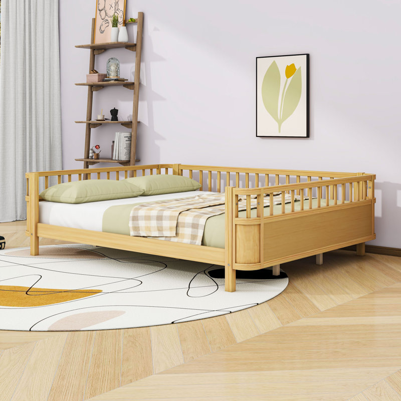 Grand lit plateforme en bois avec garde-corps, Natural