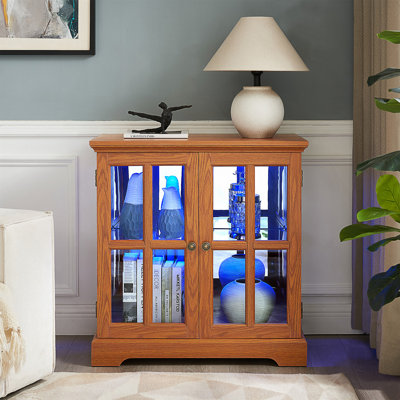 Vitrine à DEL avec tablettes réglables, design rétro, portes en treillis et rangement élégant pour l'organisation à la maison.