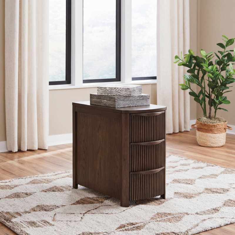 Camdill Chairside End Table, Dark Brown